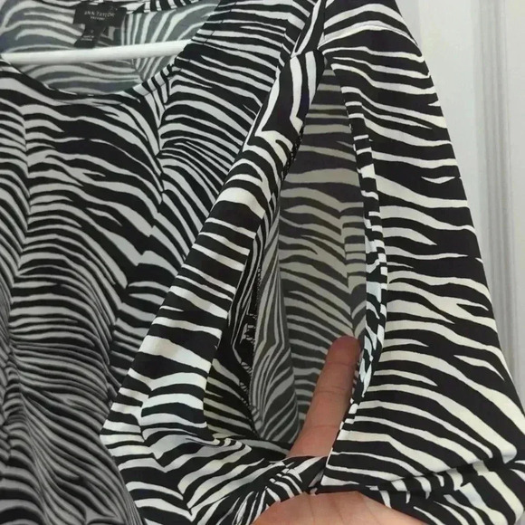 Ann Taylor women's zebra print blouse - Picture 3 of 8